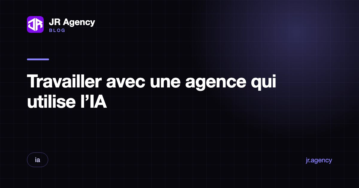 Client et chef de projet devant un écran affichant un site décliné en plusieurs langues